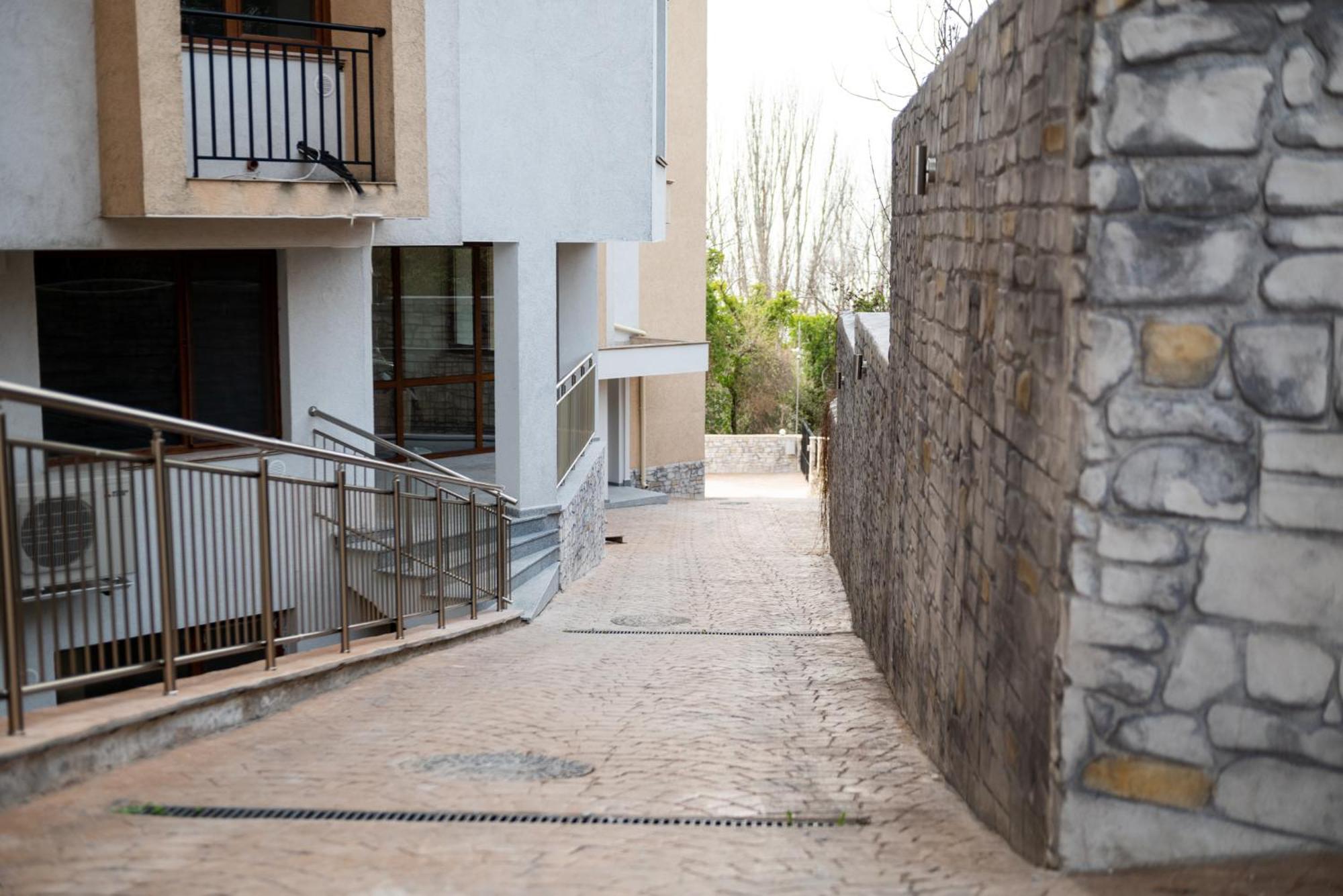 Queen'S Garden Balchik Apartment Extérieur photo