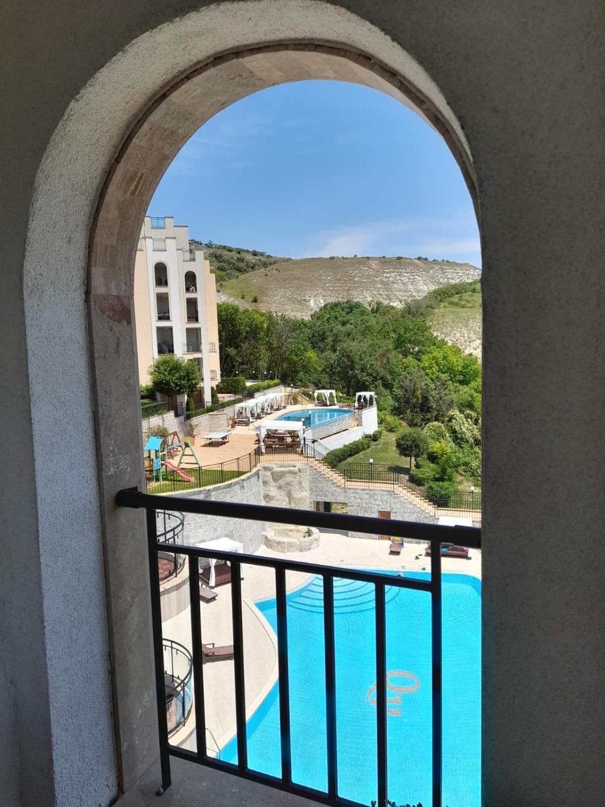 Queen'S Garden Balchik Apartment Extérieur photo